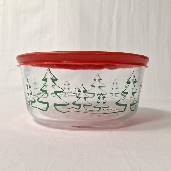 CHristmas Tree Vintage Pyrex Glass Food Bowl 4 Cup, 950 ml, with Lid - Picture 5 of 10